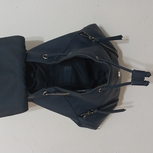 ANDREA BACK PACK draw. String pruse. - Picture 2 of 9